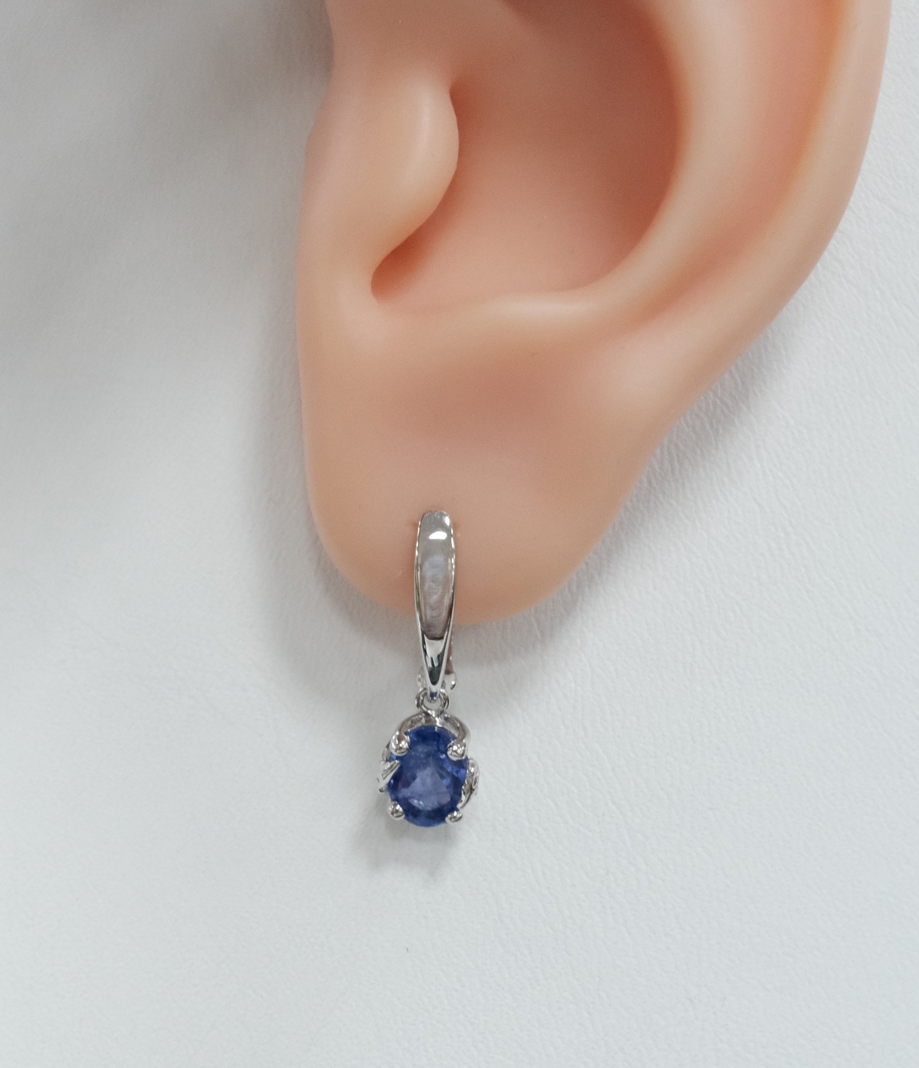 Серебряные серьги с танзанитами